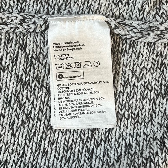 ✨Host Pick✨ H&M Marled Gray Dolman Sleeve Sweater - Picture 7 of 7